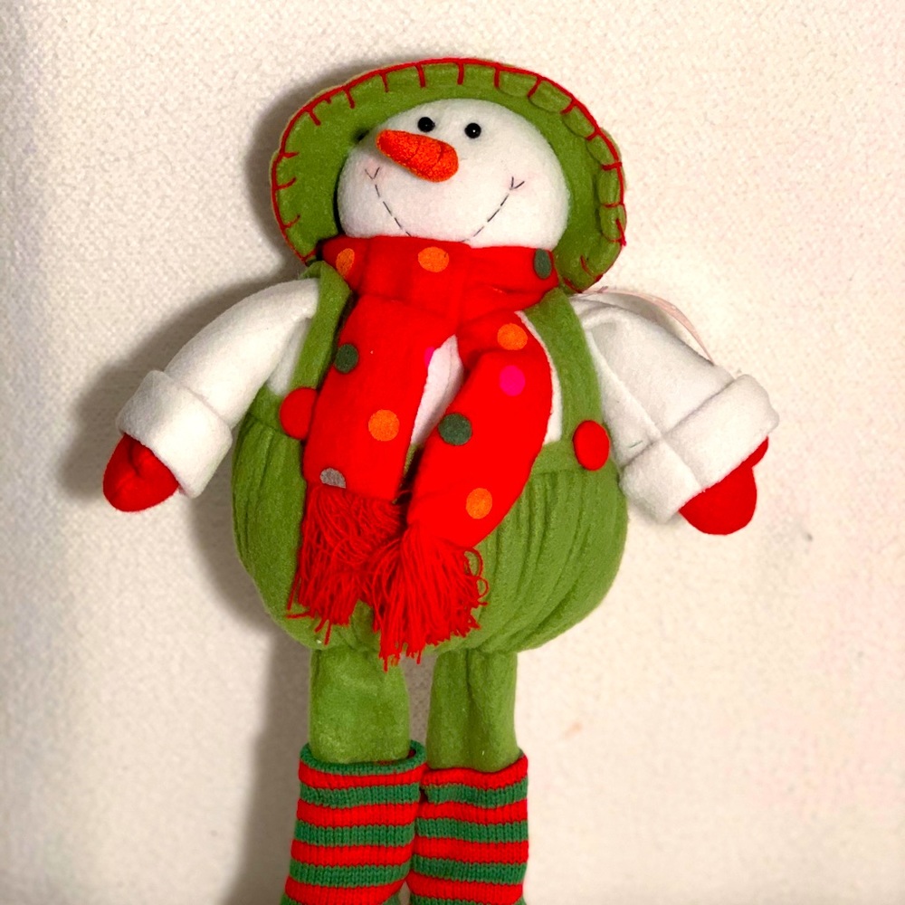 🎄2/$30🎄PLUSH SNOWMAN - GREEN PANTS